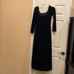 Scott McClintock velvet long-sleeved gown